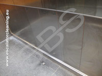 Step by Step Rulltrappsrengöring för industriell rengöring, tvättning av rulltrappor och rullband