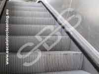 Step by Step Rulltrappsrengöring för industriell rengöring, tvättning av rulltrappor och rullband